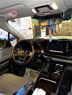 تۆیۆتا سیانا